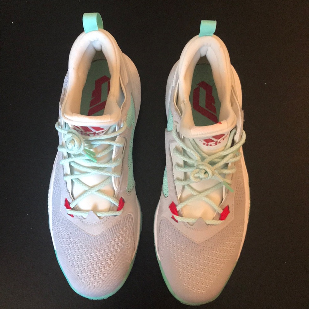 Adidas D Lillard 2 pk. Basketball/street shoes!